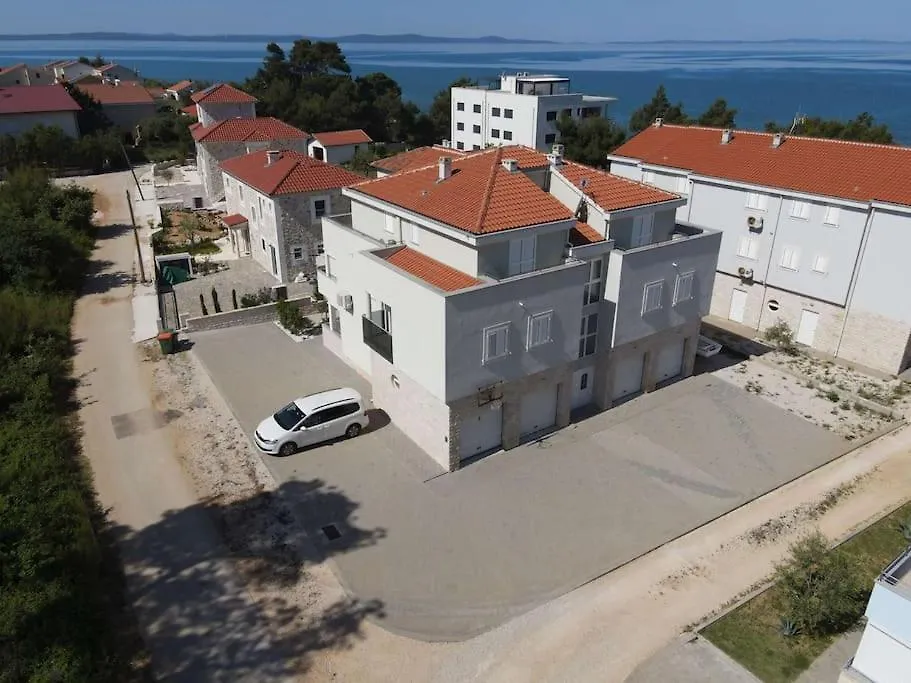 Lovely Seaside Flat Privlaka  Apartmán